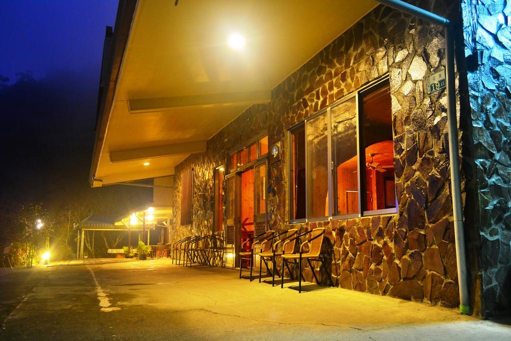 Bed and Breakfast 仲明居zhong Ming Ju Taoyi Fang Fanlu Esterno foto